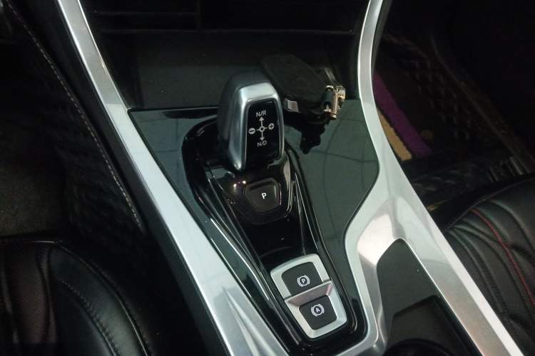 Used Lynk & Co 01 2017 2.0T Two-Wheel Drive Pro Edition
