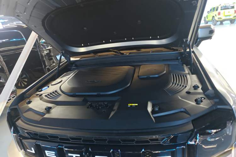 Used JETOUR Traveler 2023 2.0T All-Wheel Drive CrossPRO+
