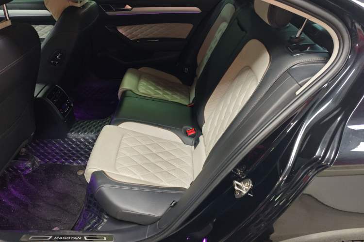 Used Volkswagen Magotan 2023 2 Million Units Commemorative Edition 330TSI DSG Luxury Version
