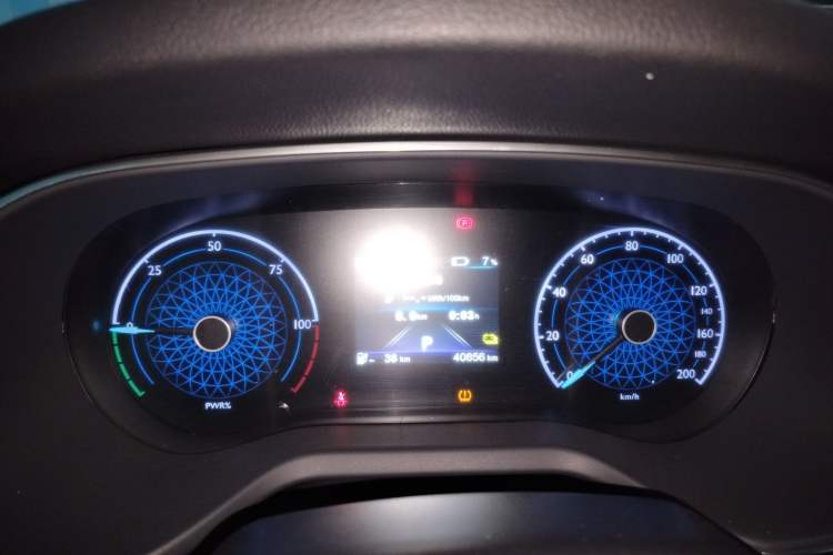 Used Hongqi E-QM5 2023 Base Travel Edition
