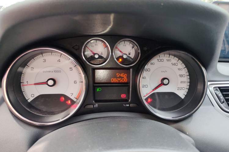 Used Peugeot 308 2014 Enjoy Edition Classic 1.6L Manual YouShang Model
