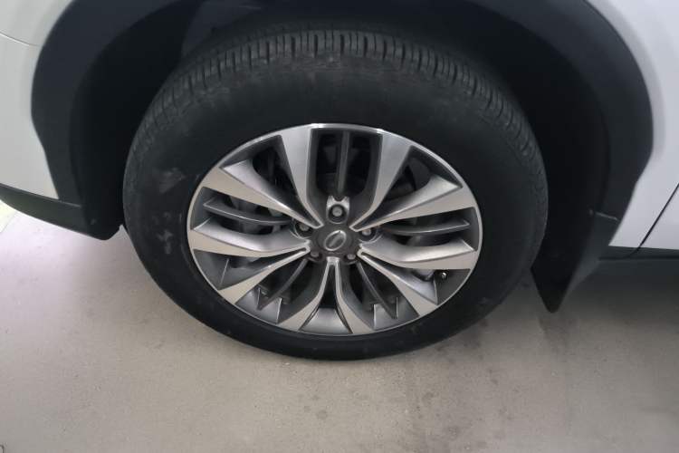 Used GAC Trumpchi GS8 2017 320T Two-Wheel Drive Luxury Smart Connectivity Version (7 Seats)