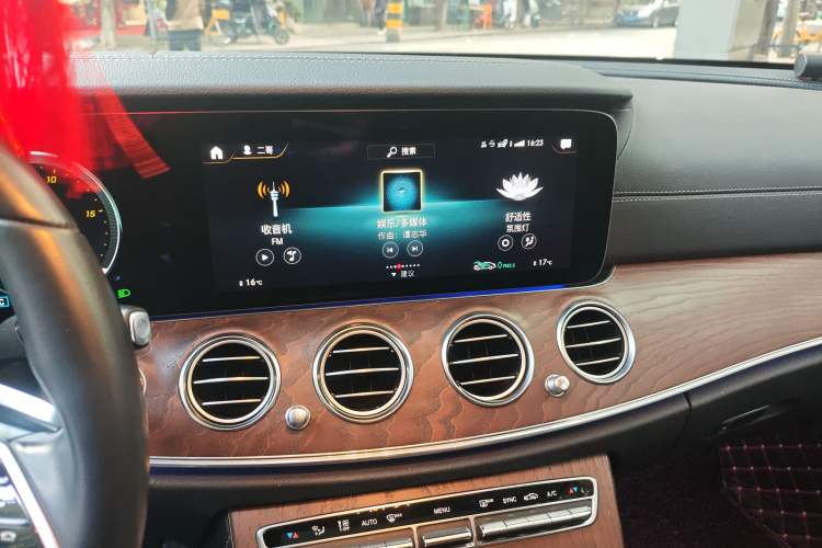 Used Mercedes-Benz E-Class 2021 Facelift E 260 L
