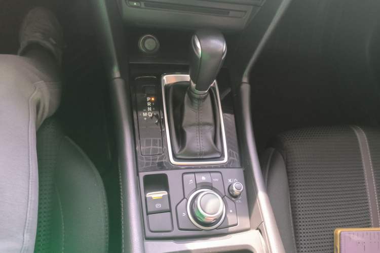 Used Mazda Mazda 3 Axela 2017 Hatchback 1.5L Automatic Luxury Model Emission Standard China V
