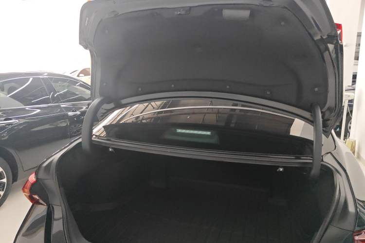 Used Toyota Avalon 2024 2.0L Premium Edition
