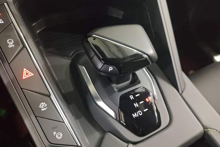 Used Lynk & Co 06 2023 Remix 1.5T Hero
