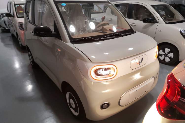 Used Wuling Hongguang MINIEV 2024 3rd Generation 215km Youth Edition
