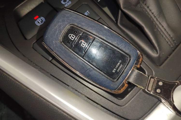 Used Toyota RAV4 2021 2.0L CVT Two-Wheel Drive Fashion Edition