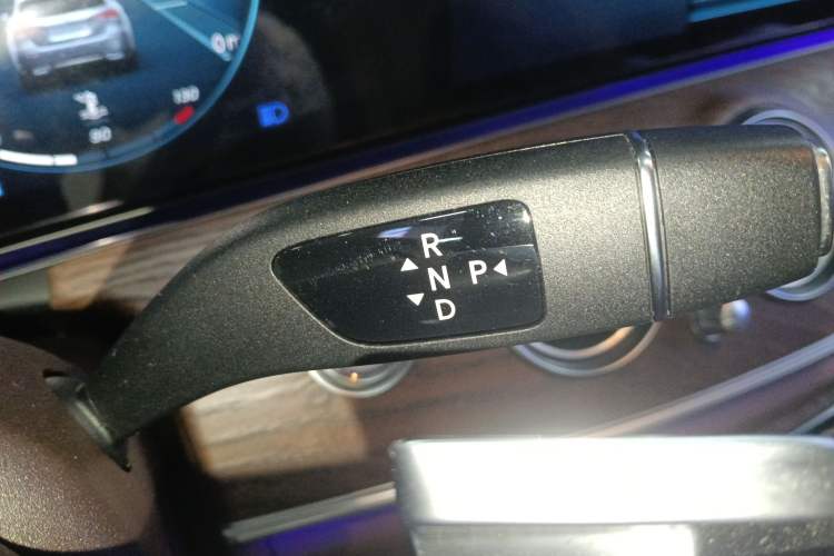 Used Mercedes-Benz E-Class 2022 Updated E 300 L Luxury Edition
