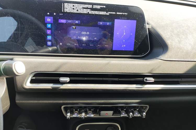 Used ORA Good Cat 2023 401 km Standard Range Comfort Version Lithium Iron Phosphate