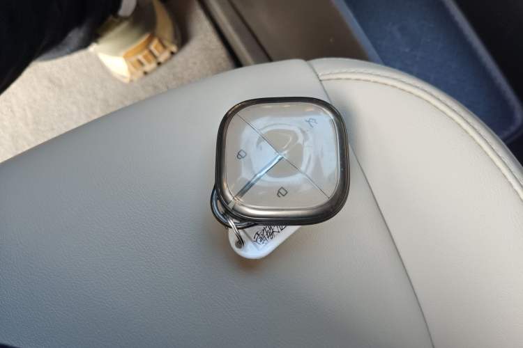 Used Wuling Bingo PLUS 2024 330 km Range Five-Seater Version