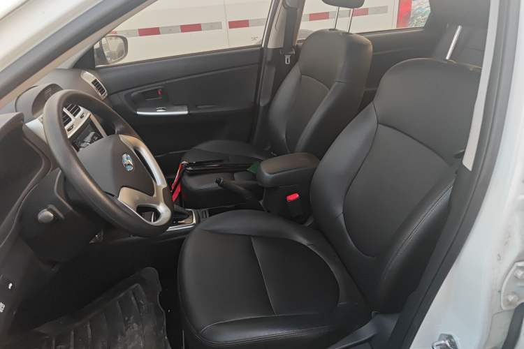 Used  300E 2017 Standard Model