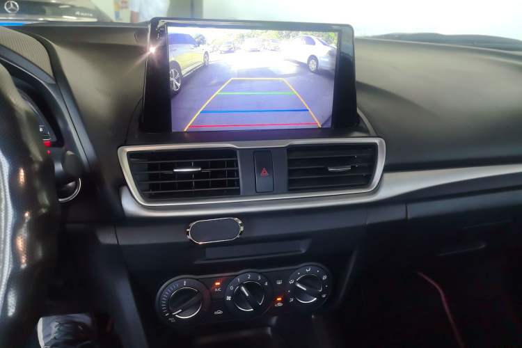 Used Mazda Mazda 3 Axela 2017 Sedan 1.5L Automatic Comfort Model China VI Standard