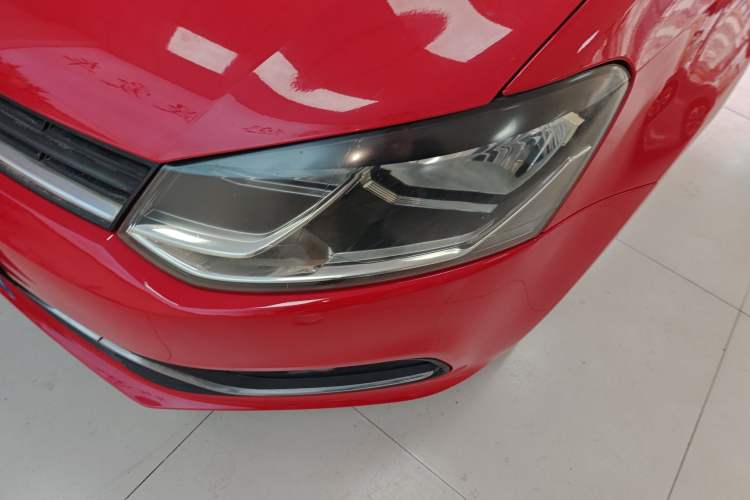 Used Volkswagen Polo 2016 1.6L Automatic Comfort Model
