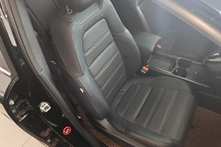 Used Honda CR-V 2021 240TURBO CVT 2WD Black Jazz Edition
