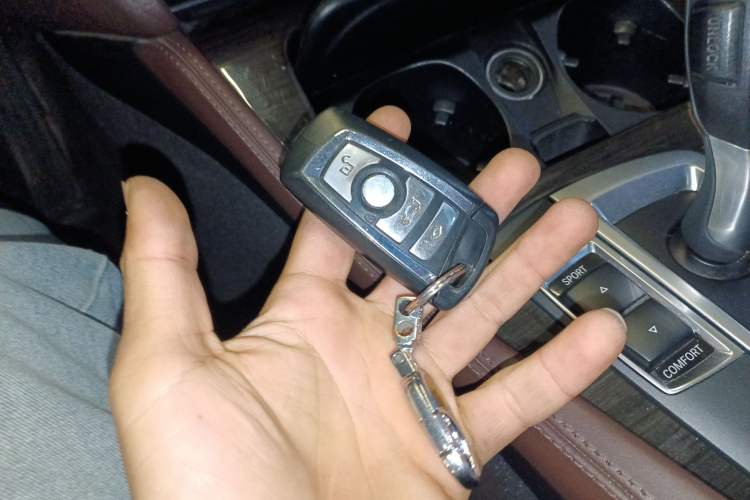 Used BMW 5 Series 2014 525Li Luxury Design Package
