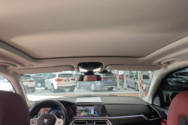 Used BMW X5 2022 Restyled xDrive 30Li Luxury Version M Sport Package
