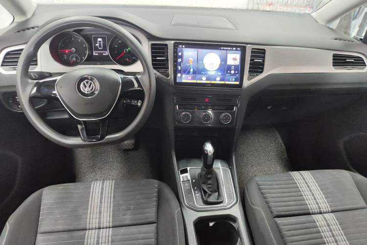 Used Volkswagen Golf Sportsvan 2019 1.6L Automatic Pure Model China V Standard
