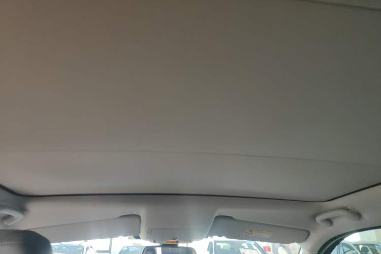 Used Land Rover Discovery Sport 2019 240 PS SE Version China VI Standard