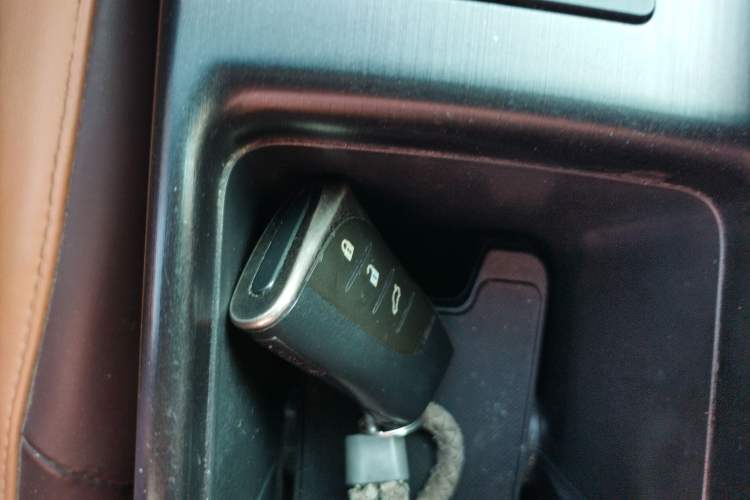 Used Lexus ES 2018 300h Premier Edition China VI Standard
