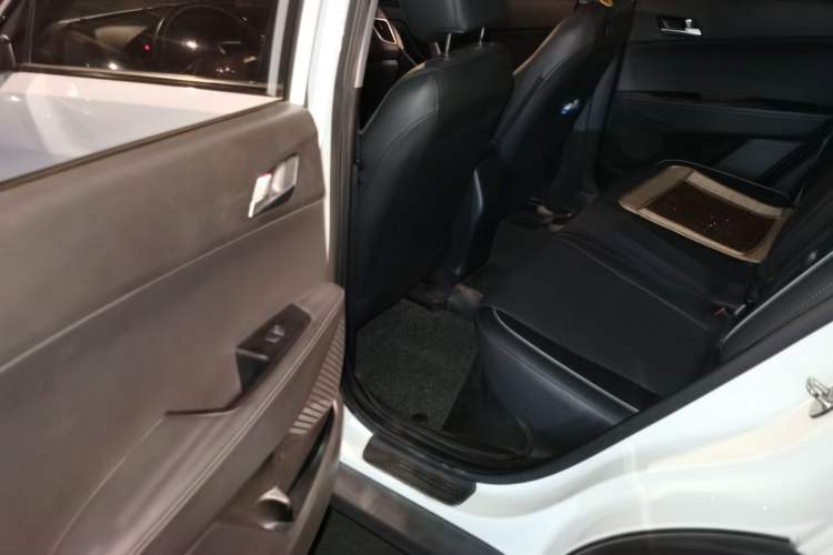 Used Hyundai ix25 2015 1.6L Automatic Two-Wheel Drive Smart GLS Trim
