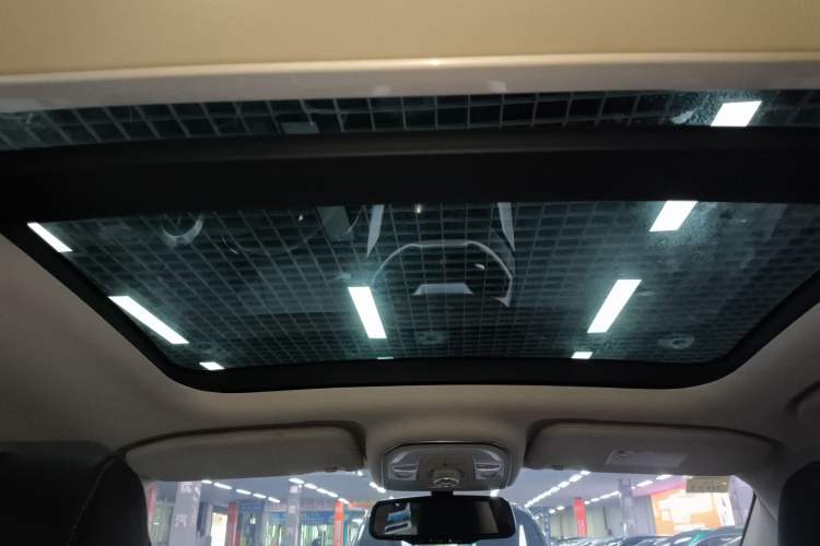 Used BYD Yuan New Energy 2018 EV360 Smart Connected Cool Model
