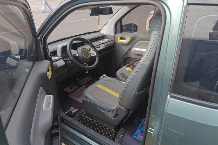 Used Wuling Hongguang MINIEV 2022 GAMEBOY 200km Gaming Edition with Lithium Iron Phosphate
