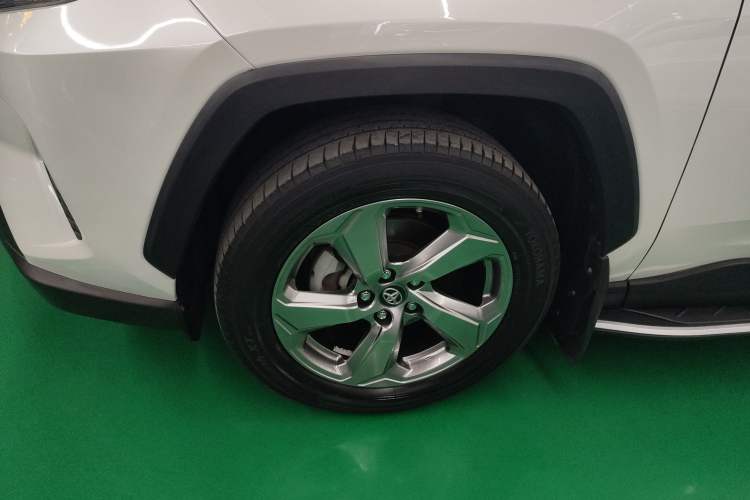 Used Toyota RAV4 2020 2.0L CVT 4x4 Trend Edition
