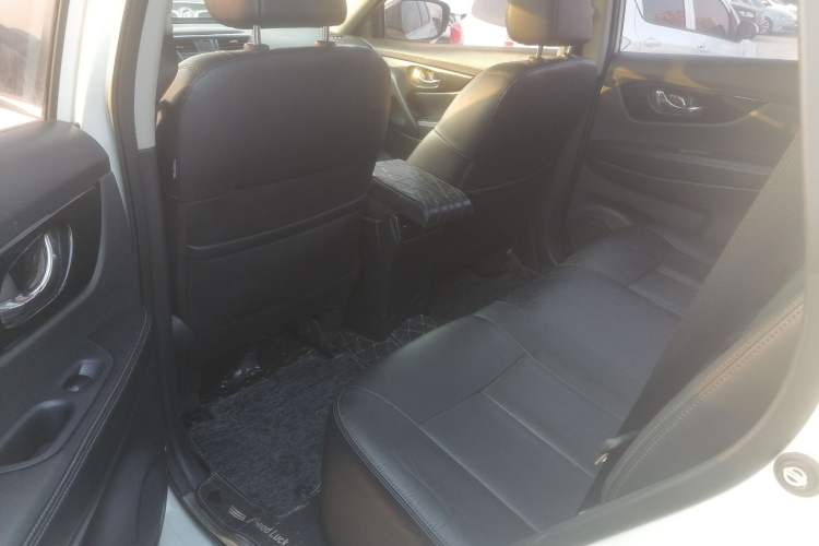 Used Nissan X-Trail 2019 2.5L CVT Smart Connect Luxury Edition 4WD
