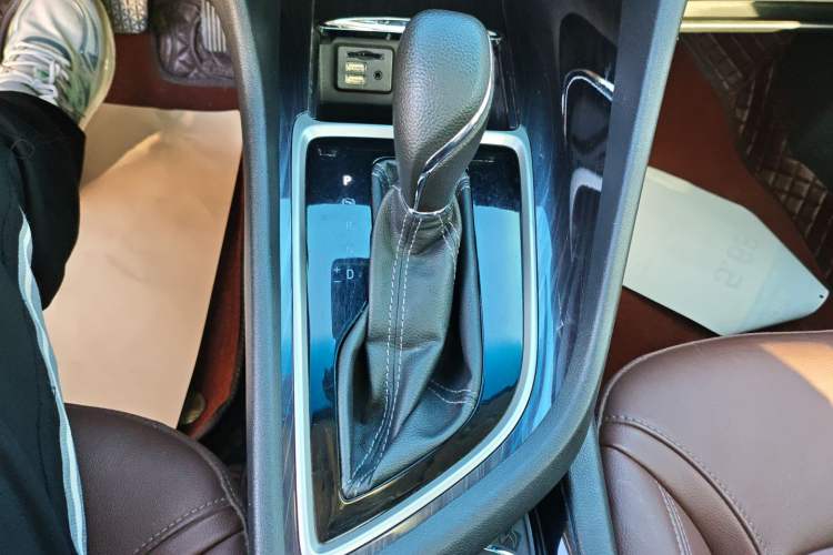 Used Buick GL6 2019 18T 6-Seater Connected Luxury Version China VI Standard
