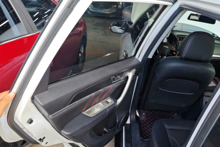 Used Haval M6 2019 1.5T DCT Two-Wheel Drive Elite Version China VI Standard
