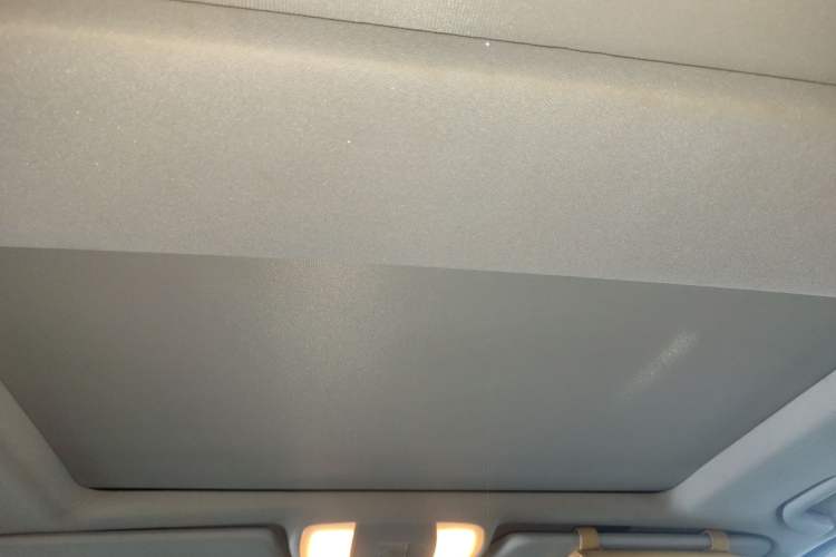 Used Mercedes-Benz GLK-Class 2013 GLK 300 4MATIC Dynamic Sunroof Model