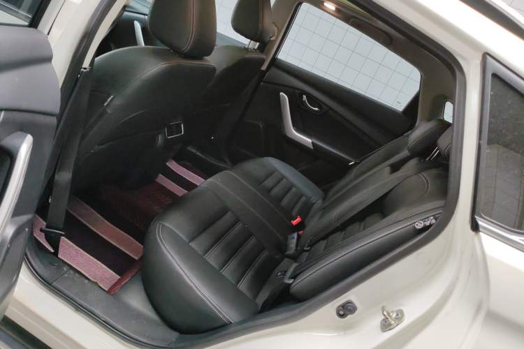 Used Venucia T90 2020 2.0L CVT Smart Connect & Smooth Drive Edition
