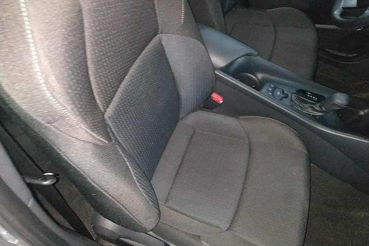 Used Toyota IZOA 2021 2.0L Enjoy Edition
