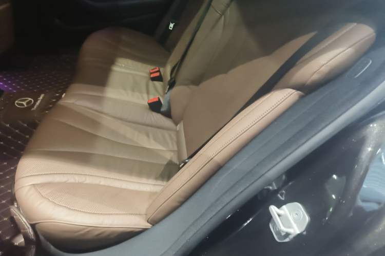 Used Mercedes-Benz S-Class 2014 S 320 L Business Model