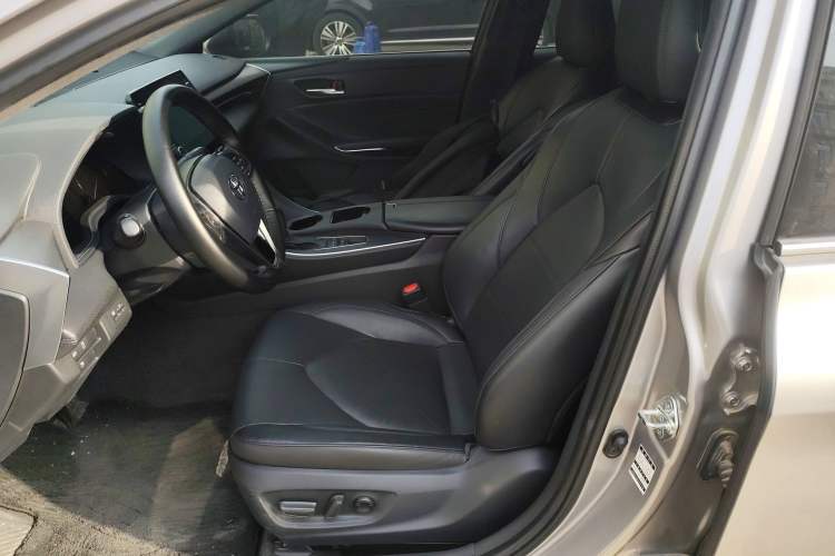 Used Toyota Avalon 2019 Dual-Engine 2.5L Luxury Edition China VI Standard
