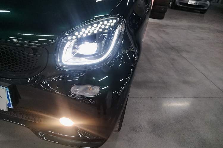 Used smart fortwo 2018 0.9T 66 kW Flowing Green Special Edition China V Standard