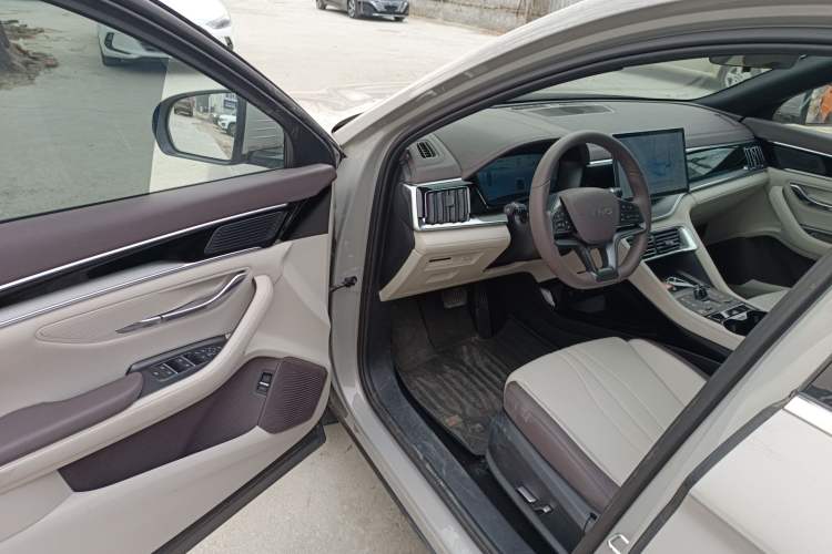 Used BYD Song PLUS New Energy 2025 DM-i Intelligent Driving 112KM Prestige Model