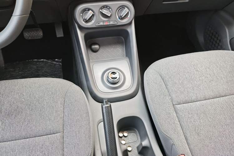 Used Wuling Hongguang New Energy 2024 All-Electric Model 300KM Practical Version
