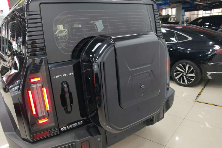 Used JETOUR Traveler 2023 2.0T All-Wheel-Drive CrossPRO
