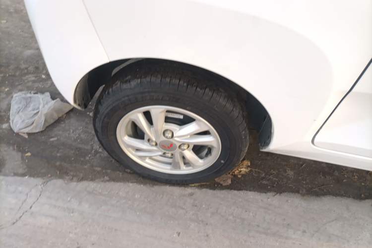 Used Wuling Hongguang MINIEV 2022 Macaron Fashion Model Lithium Iron Phosphate
