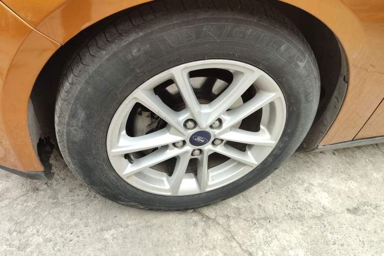 Used Ford Focus 2015 Hatchback EcoBoost 125 Automatic Supreme Style Edition