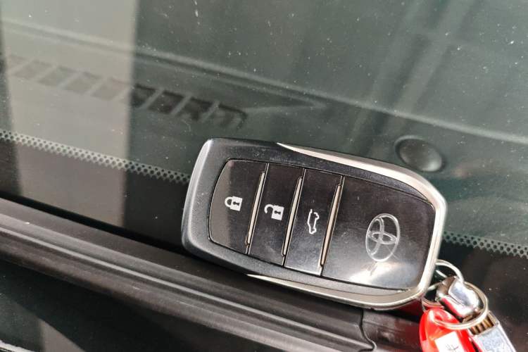 Used Toyota Prado 2016 2.7L Automatic Luxury Edition