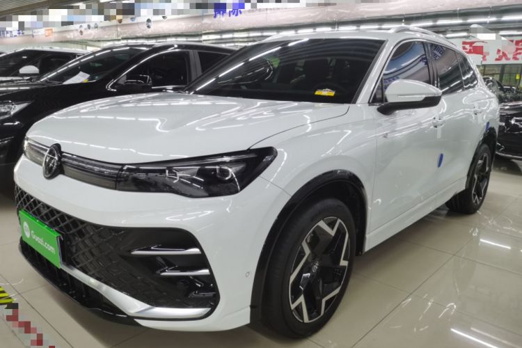 Used Volkswagen Tiguan L 2024 PRO 330TSI Two-Wheel Drive R-Line Smart Edition