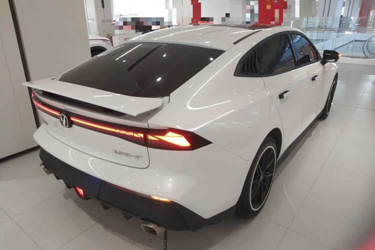 Used Changan UNI-V 2022 1.5T Prestige Version
