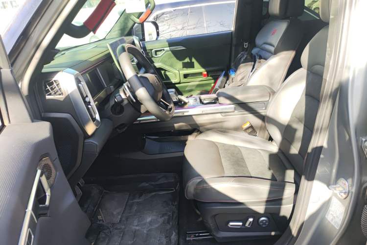 Used JETOUR Traveler 2023 2.0T All-Wheel Drive CrossPRO+