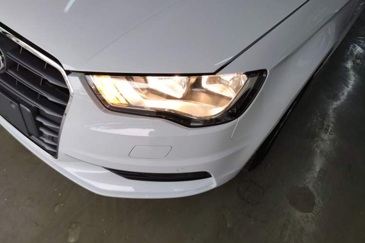 Used Audi A3 2014 Limousine 35 TFSI Automatic Fashion Model