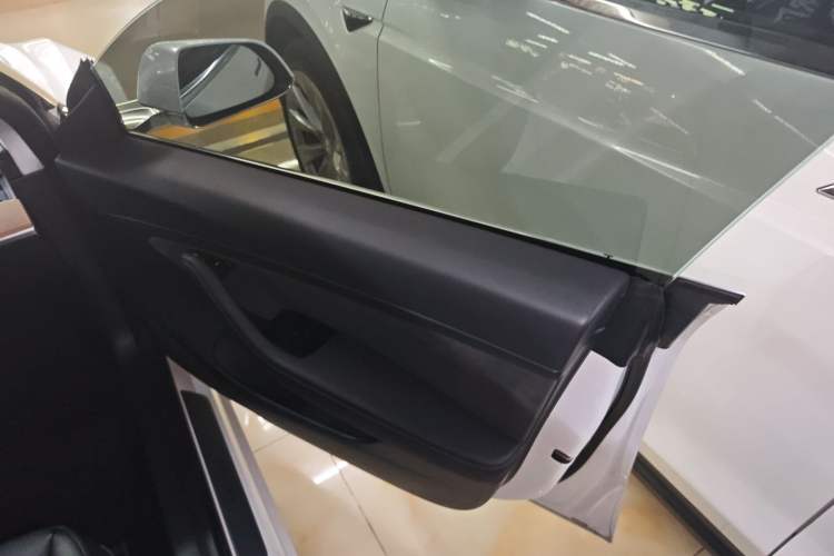 Used Tesla Model 3 2019 Standard Range Rear-Drive Upgraded Version
