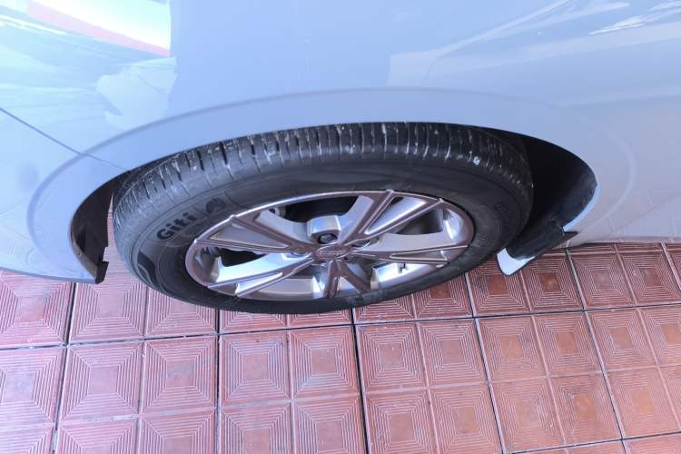 Used  L6 2025 EM-i 140km Long-Range Version