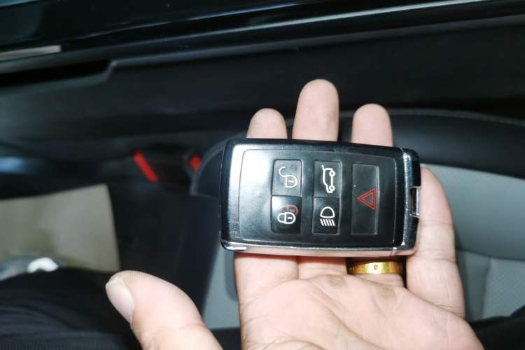 Used Land Rover Range Rover Evoque 2020 249 PS R-DYNAMIC S Sport Edition